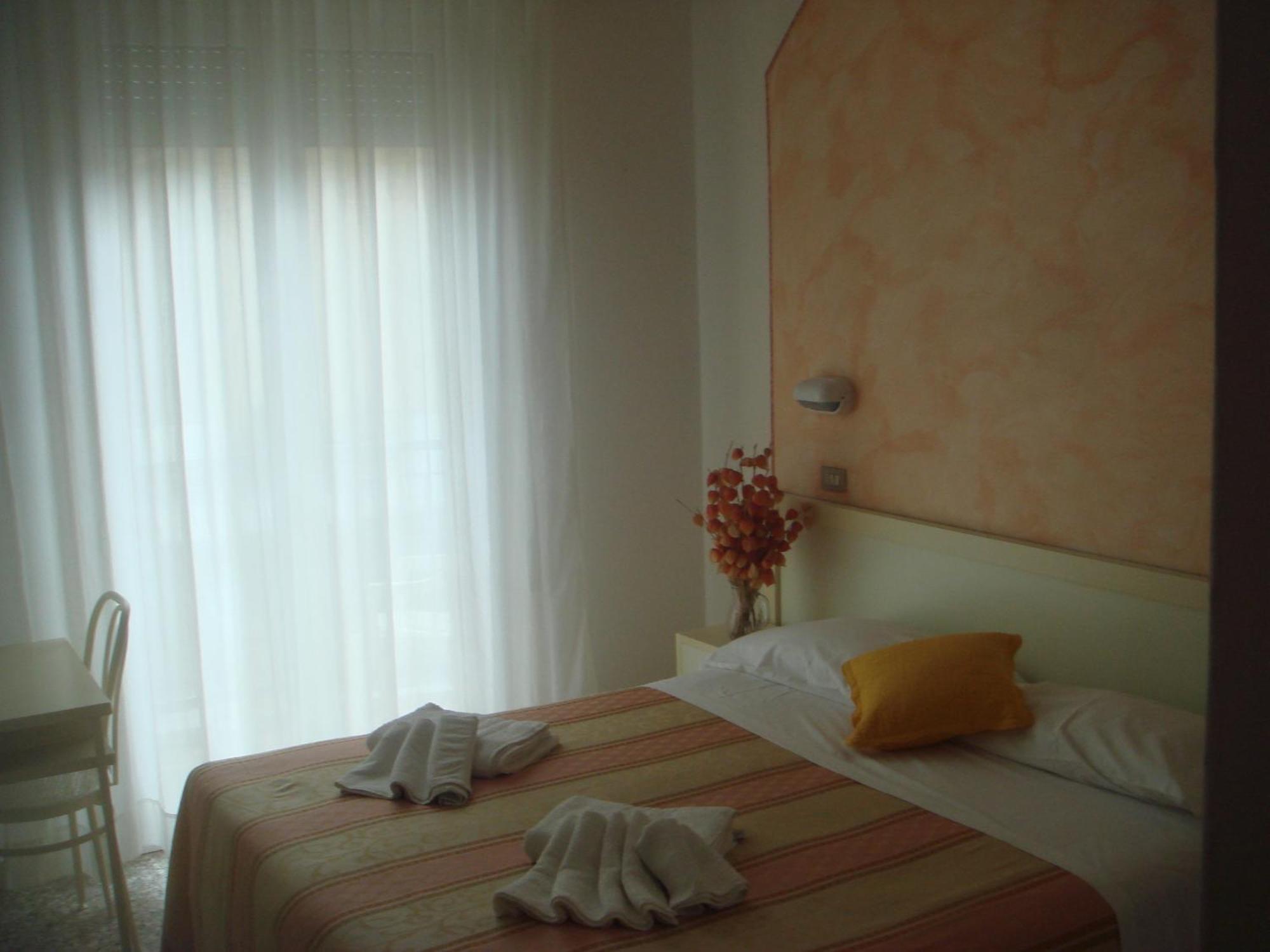 Hotel Arcade Rimini Eksteriør bilde