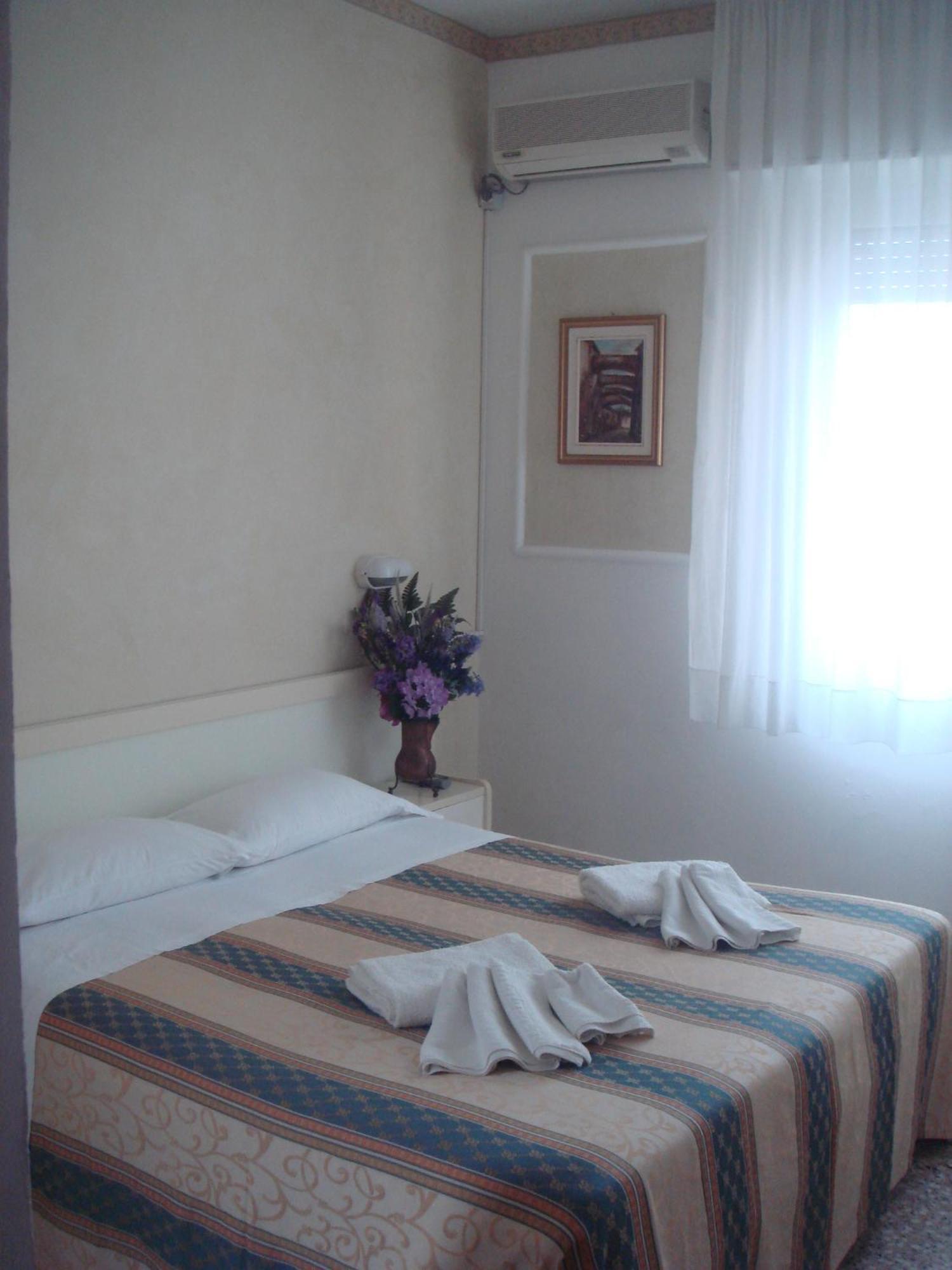 Hotel Arcade Rimini Eksteriør bilde