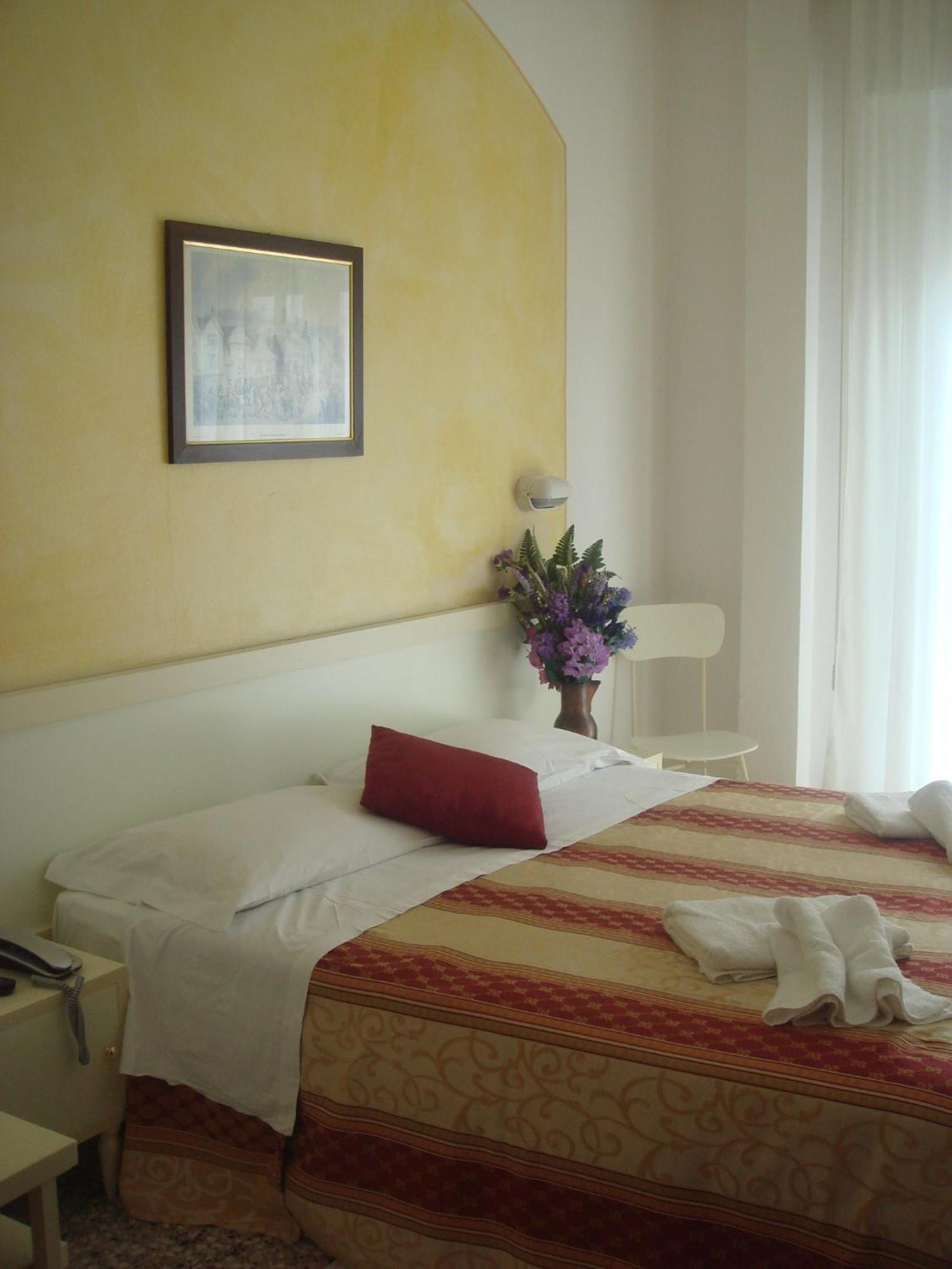 Hotel Arcade Rimini Eksteriør bilde