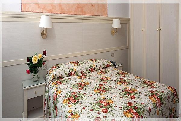 Hotel Arcade Rimini Eksteriør bilde